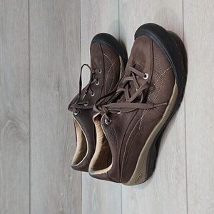 Keen Womens Leather Outdoor Sneakers boots shoes sz 9.5